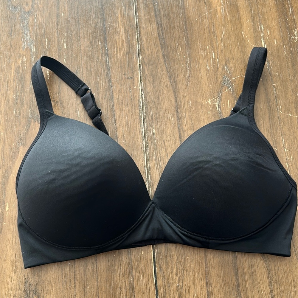 Warner’s wireless bra 36C*